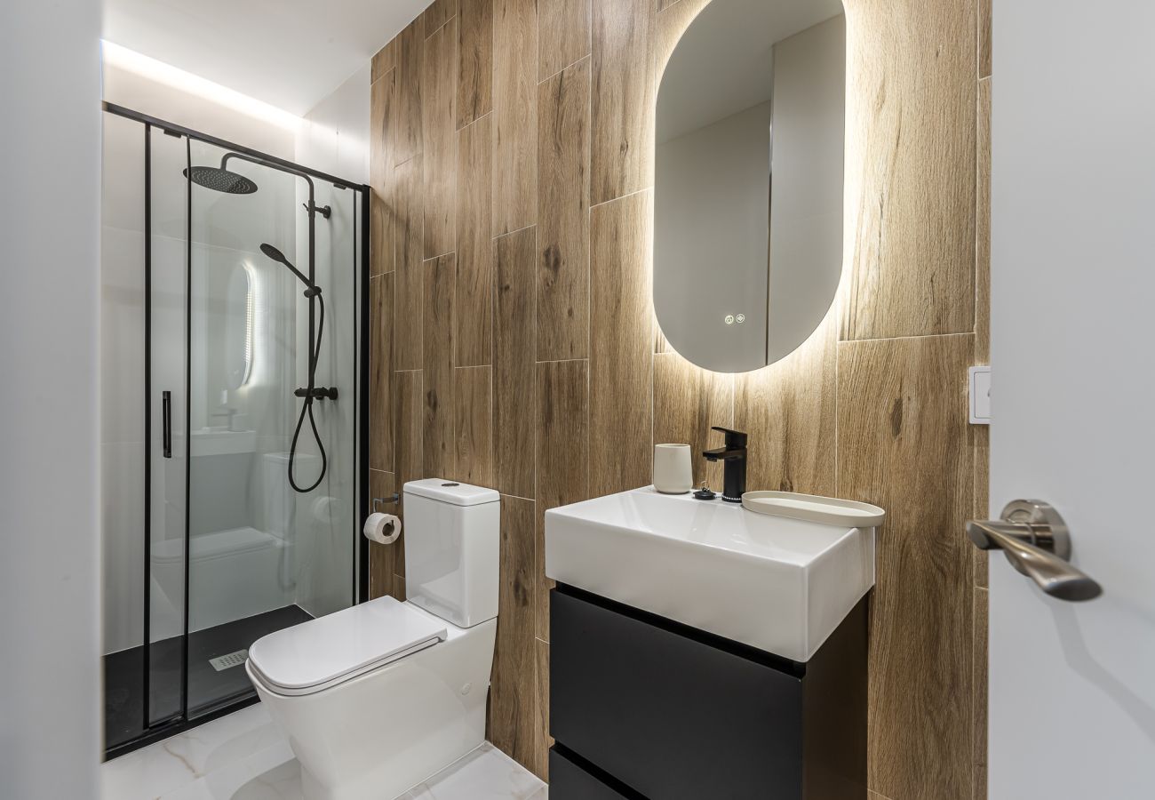 Alquiler por habitaciones en Madrid - Queens Plaza España I - Alquiler Corta Duración