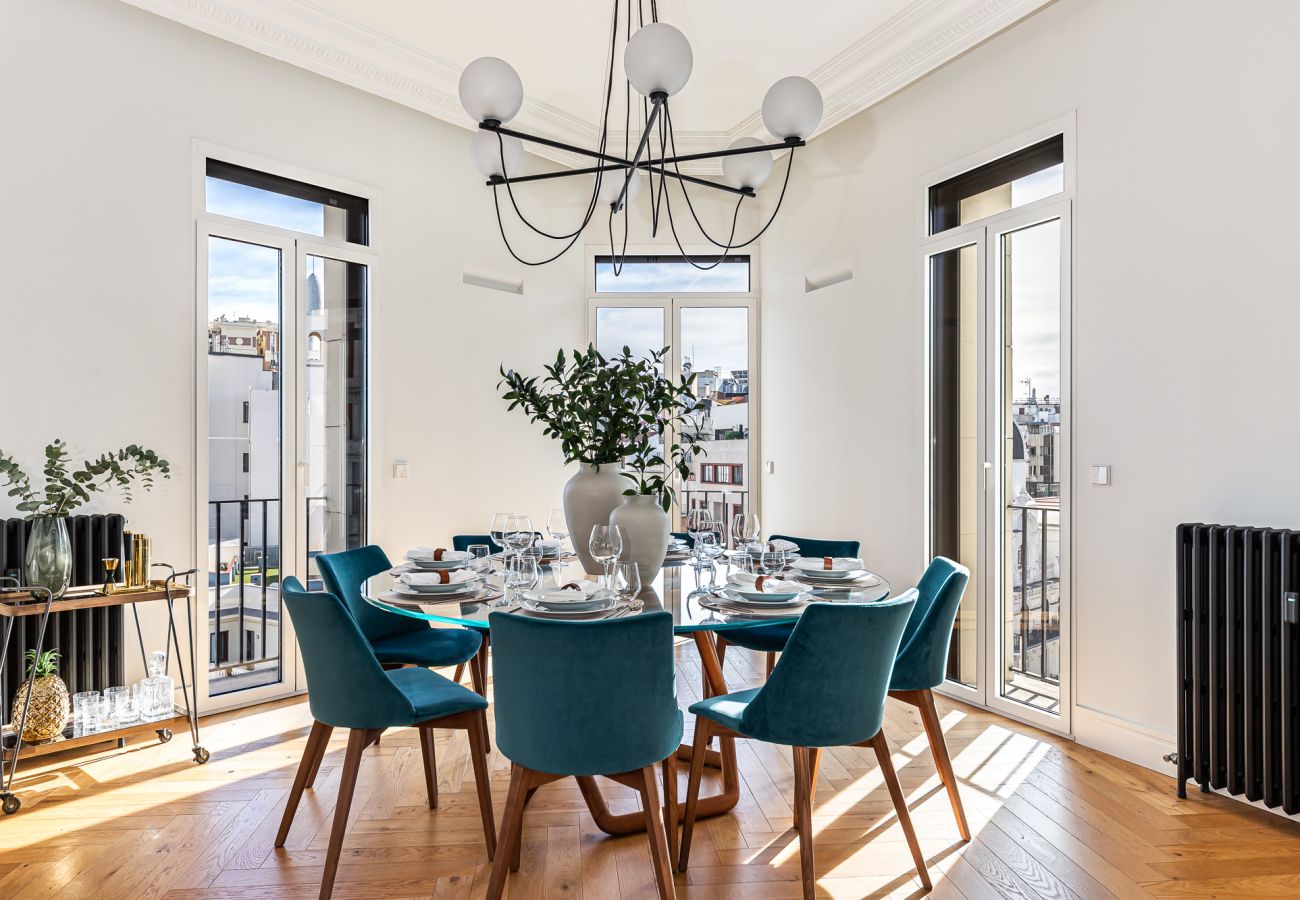 Apartamento en Madrid - Waou Ático 2 Terrazas Gran Via – Corta Duración