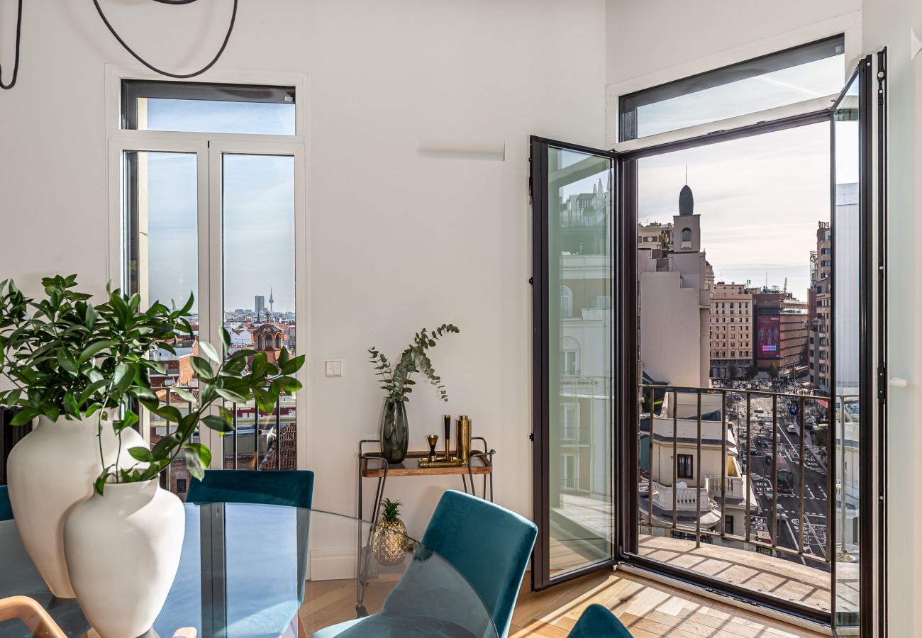 Apartamento en Madrid - Waou Ático 2 Terrazas Gran Via – Corta Duración