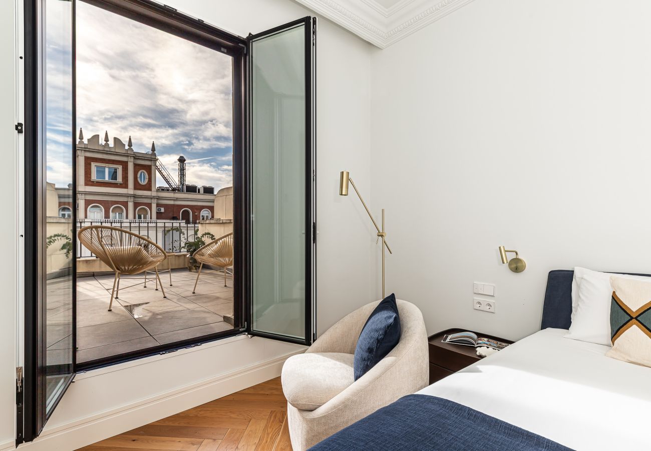 Apartamento en Madrid - Waou Ático 2 Terrazas Gran Via – Corta Duración