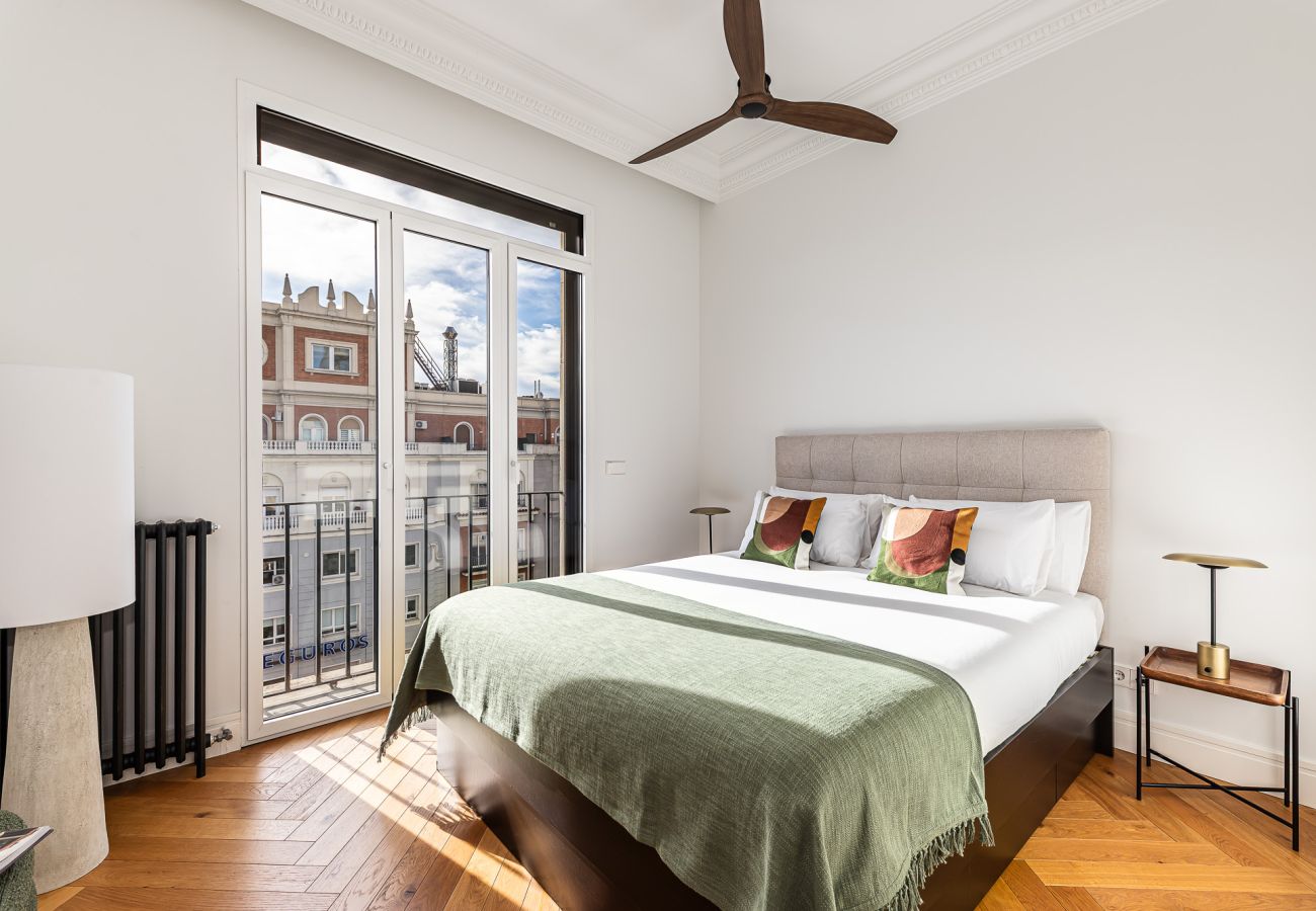 Apartamento en Madrid - Waou Ático 2 Terrazas Gran Via – Corta Duración