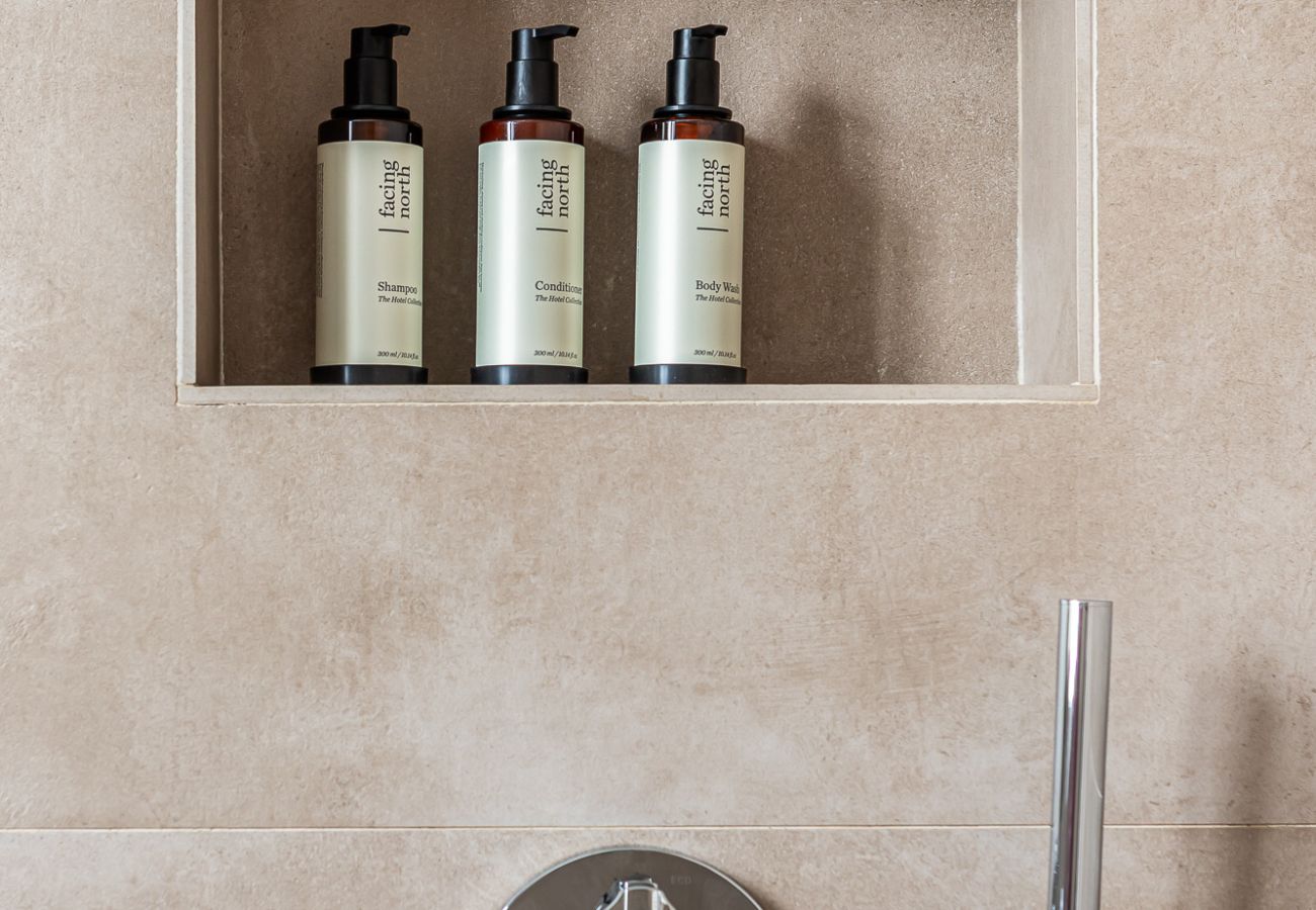 Apartamento en Madrid - Waou Ático 2 Terrazas Gran Via – Corta Duración