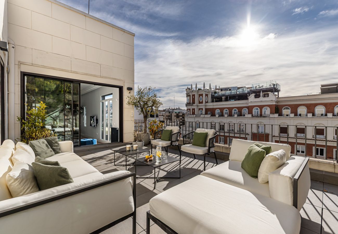 Apartamento en Madrid - Waou Ático 2 Terrazas Gran Via – Corta Duración