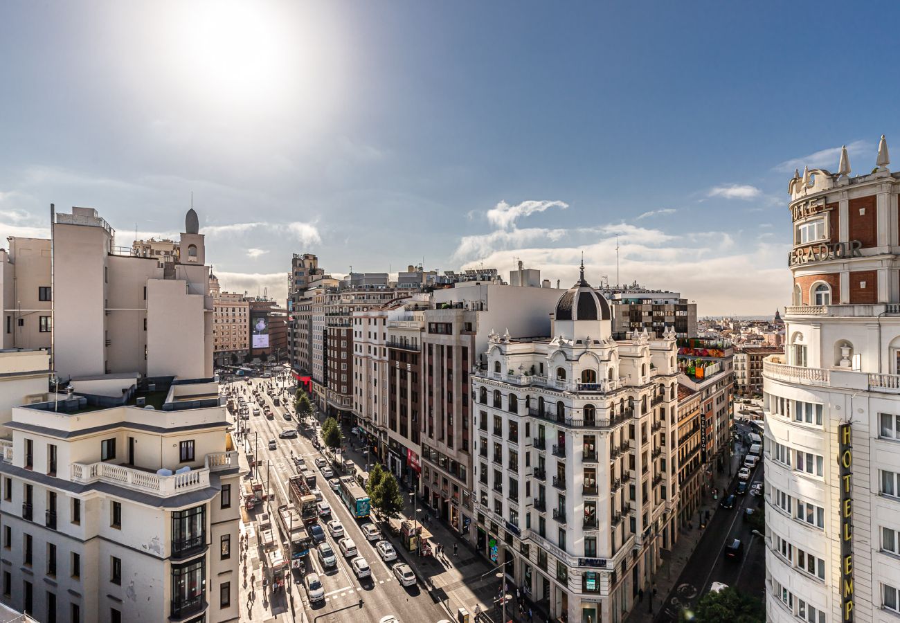 Apartamento en Madrid - Waou Ático 2 Terrazas Gran Via – Corta Duración