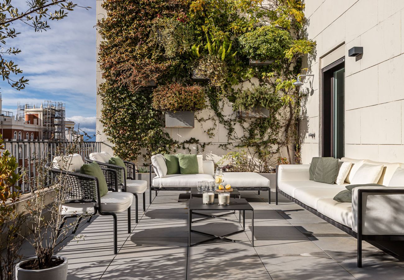 Apartamento en Madrid - Waou Ático 2 Terrazas Gran Via – Corta Duración