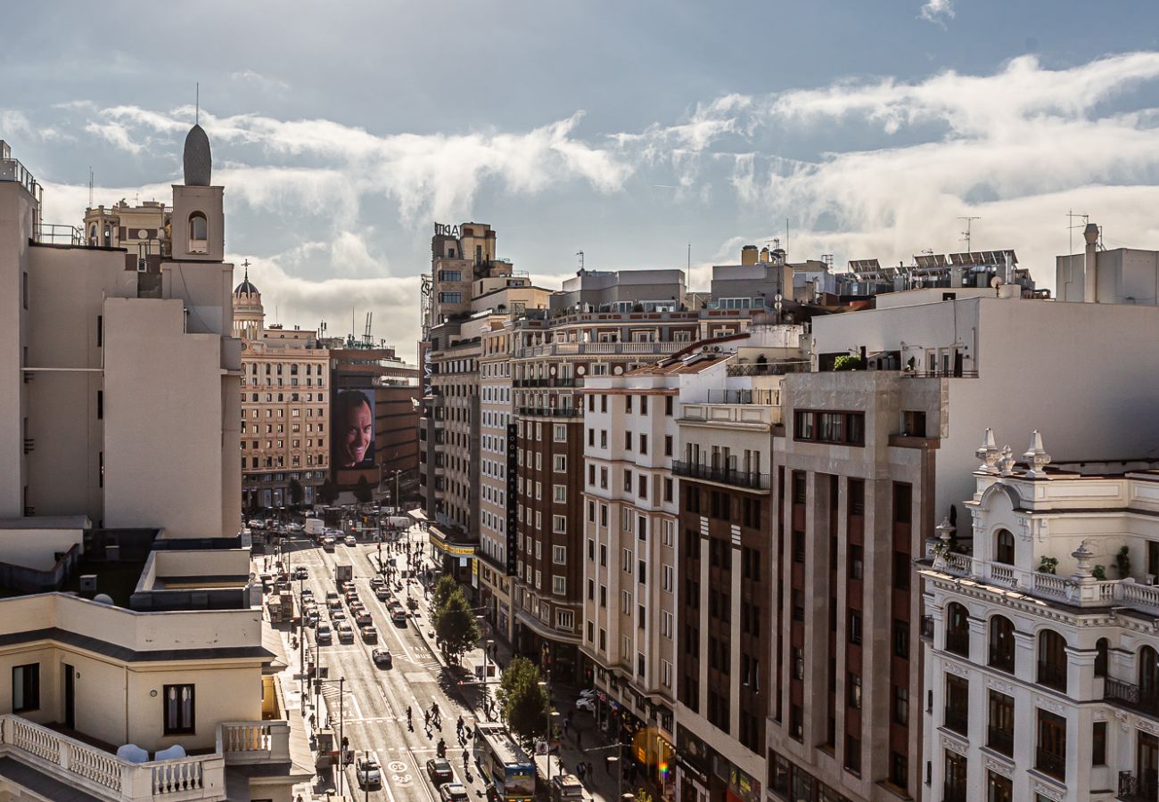 Apartamento en Madrid - Waou Ático 2 Terrazas Gran Via – Corta Duración