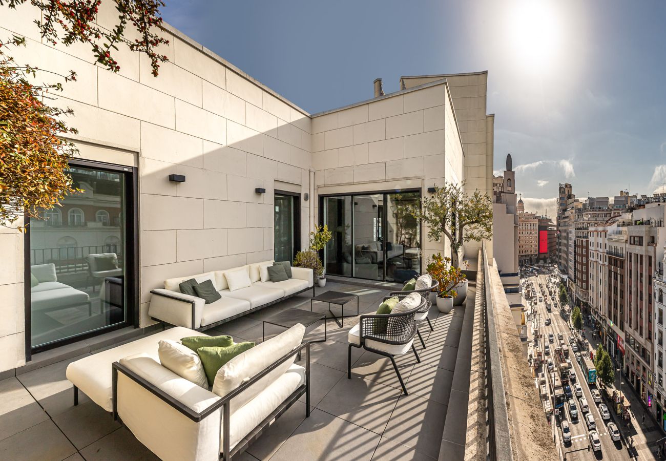 Apartamento en Madrid - Waou Ático 2 Terrazas Gran Via – Corta Duración