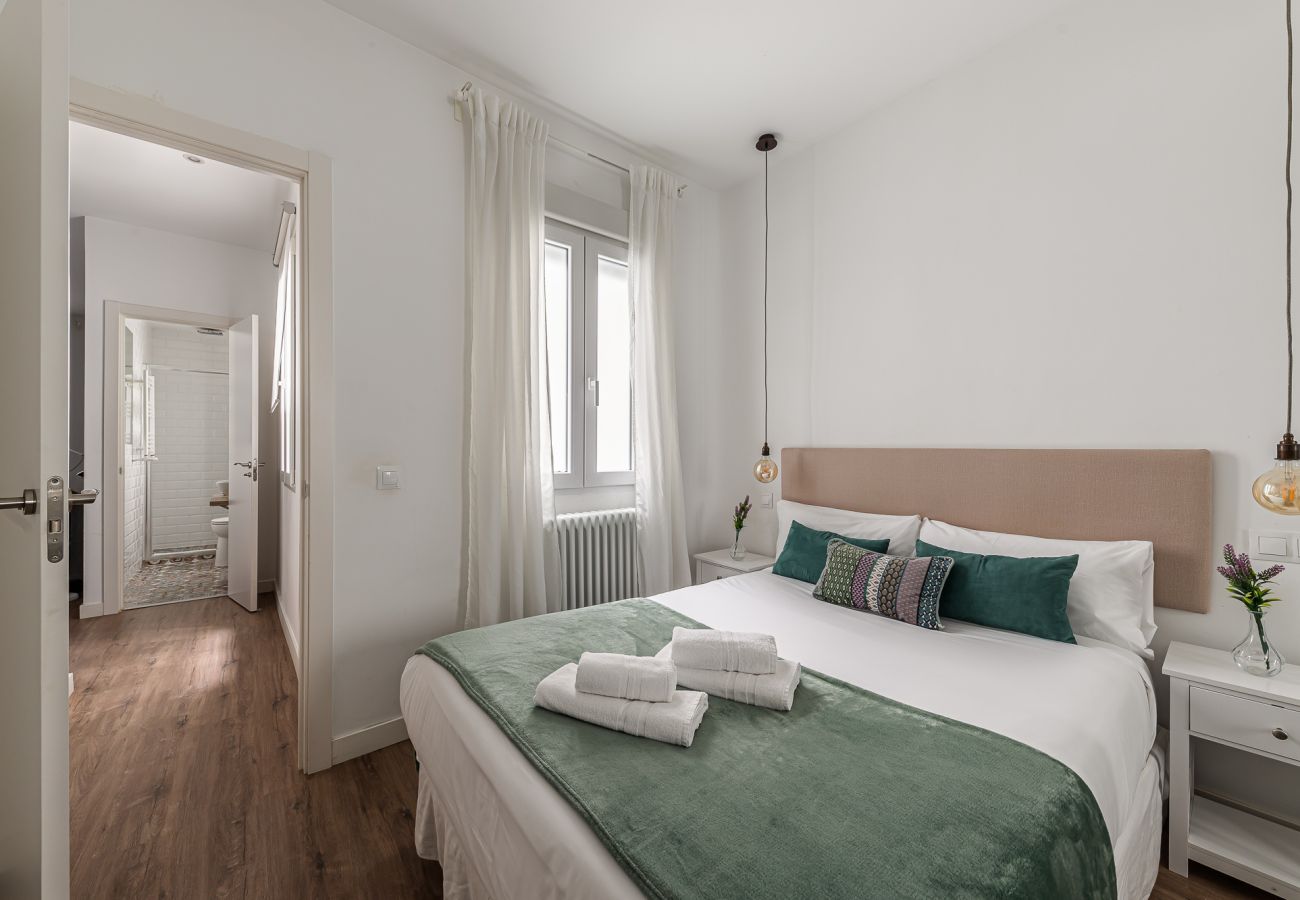 Apartment in Madrid - Queens Atocha - Alquiler Corta Duración