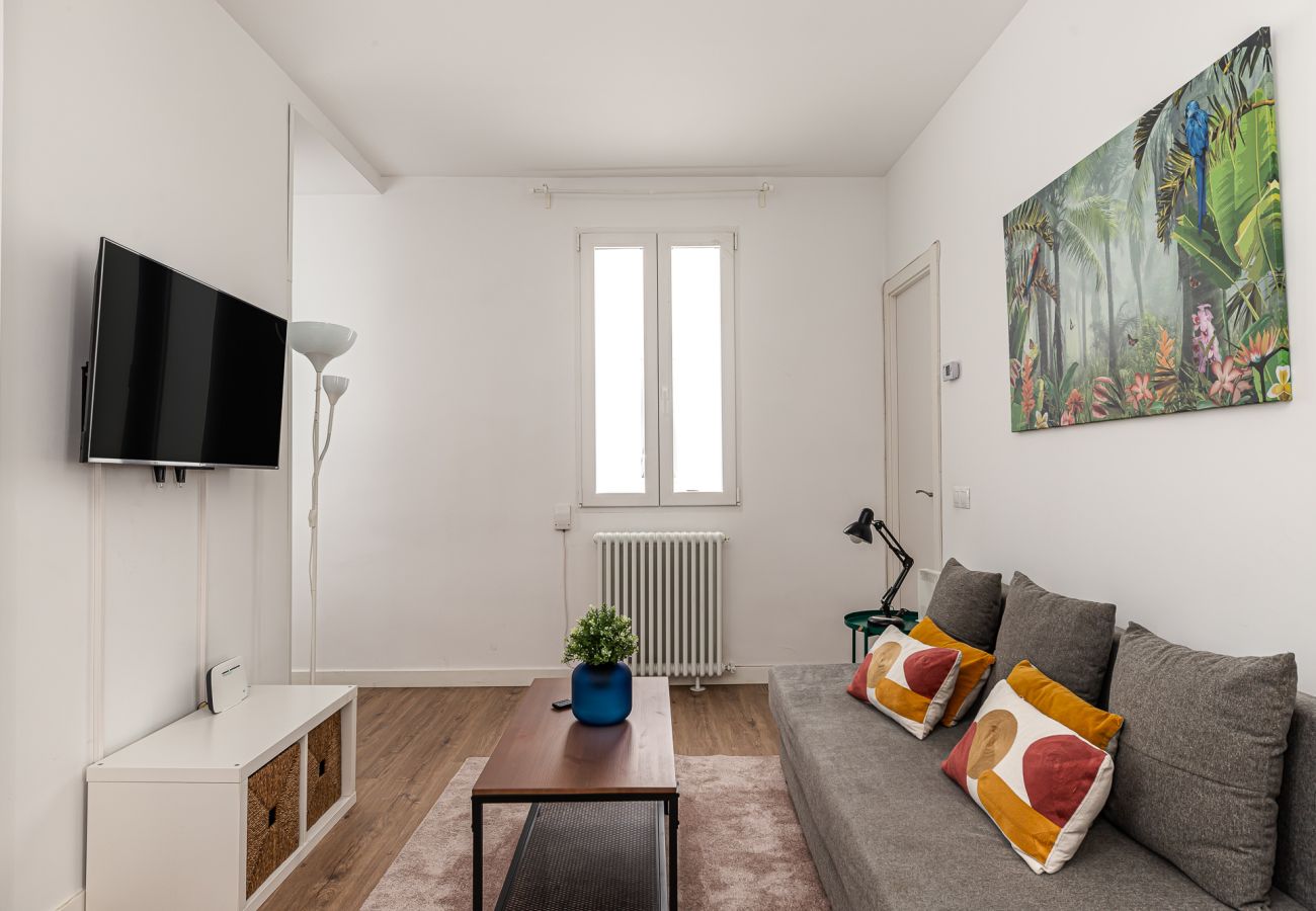 Apartment in Madrid - Queens Atocha - Alquiler Corta Duración