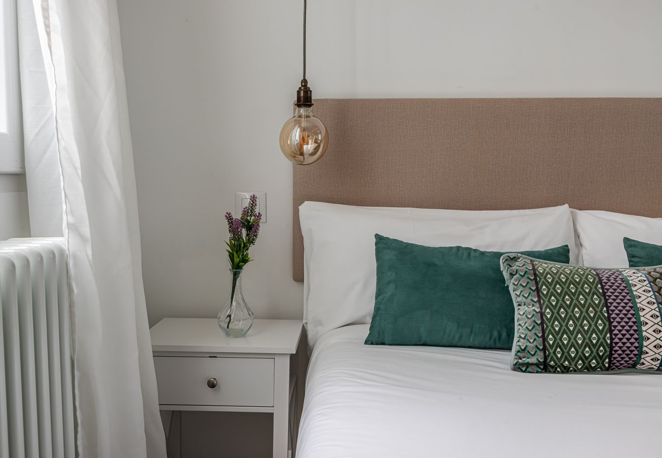 Apartment in Madrid - Queens Atocha - Alquiler Corta Duración
