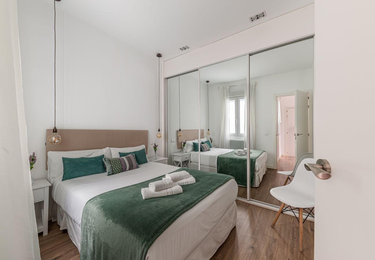 Apartment in Madrid - Queens Atocha - Alquiler Corta Duración