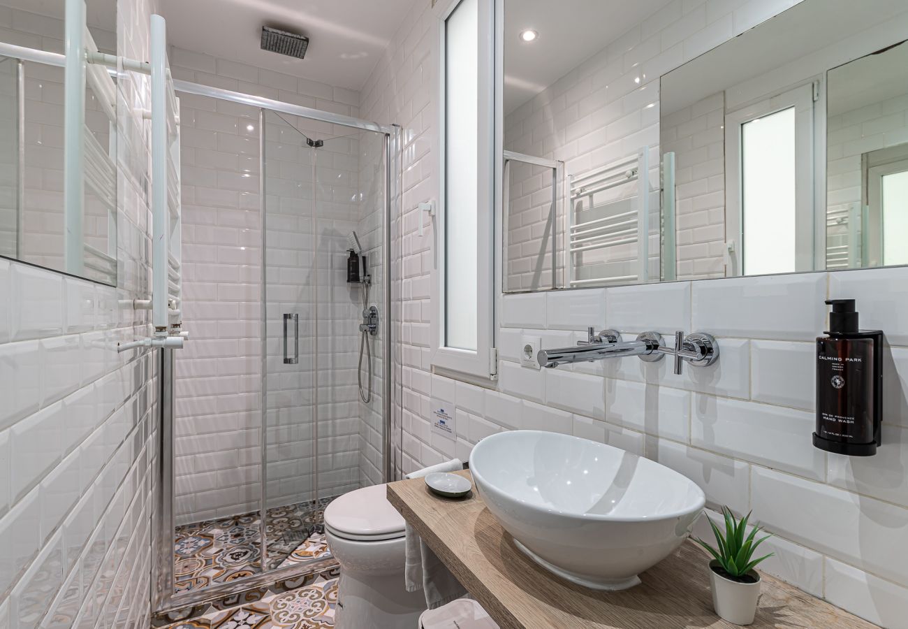 Apartment in Madrid - Queens Atocha - Alquiler Corta Duración
