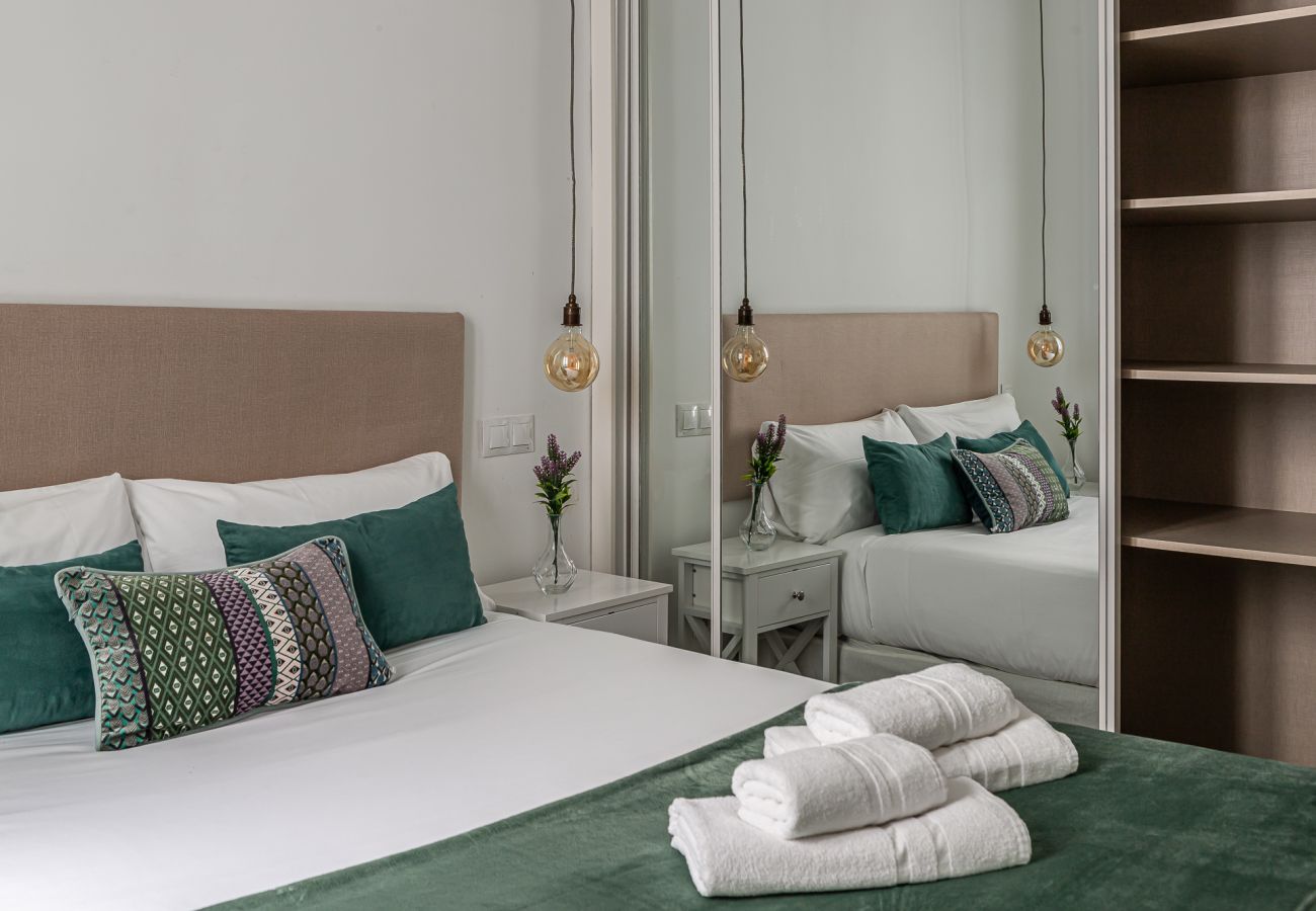 Apartment in Madrid - Queens Atocha - Alquiler Corta Duración