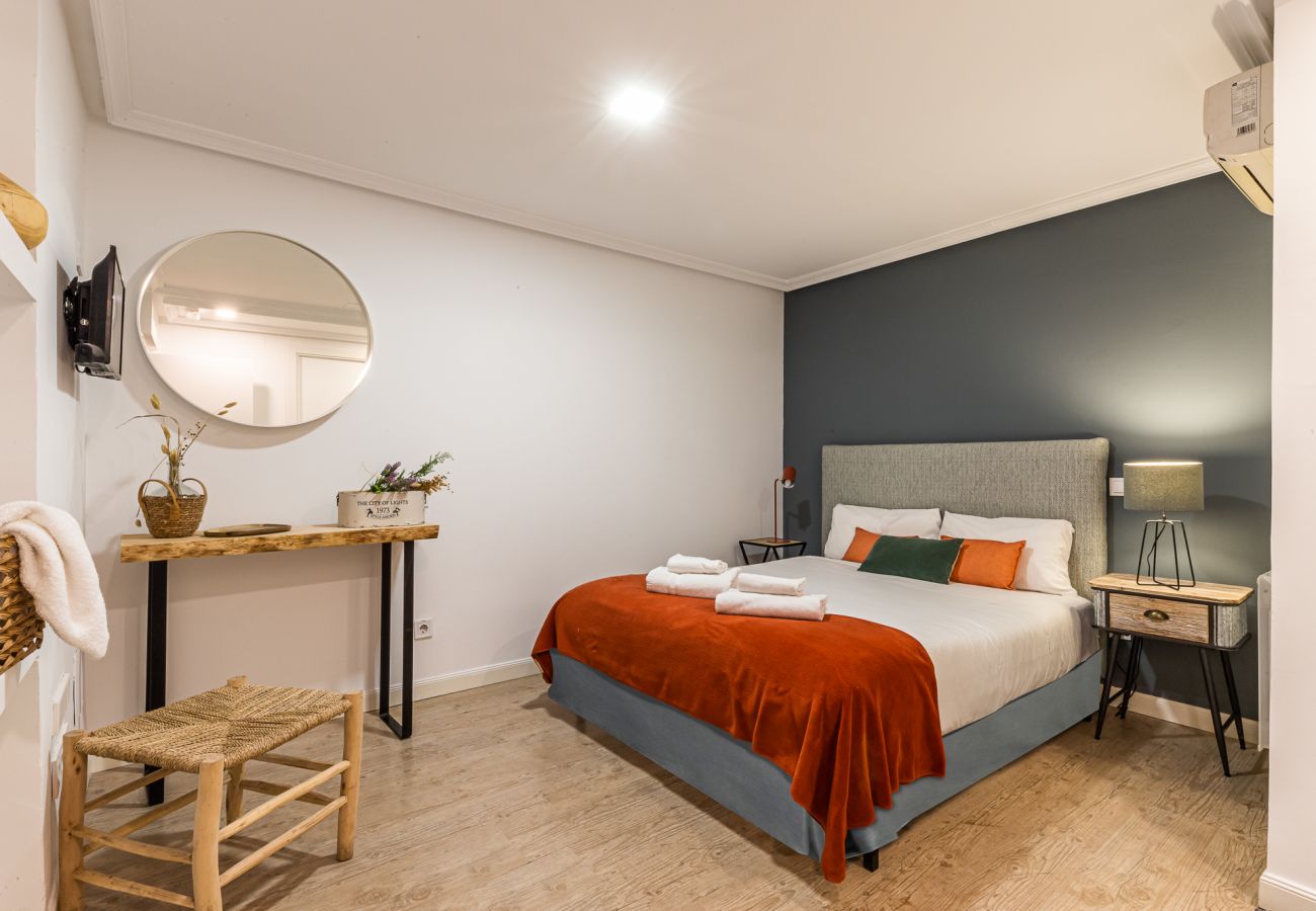 Apartment in Madrid - Queens Plaza Mayor I 