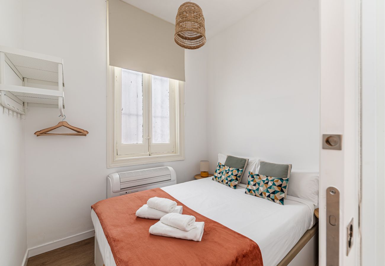 Apartment in Madrid - Queens Chamberi III - Alquiler Corta Duración