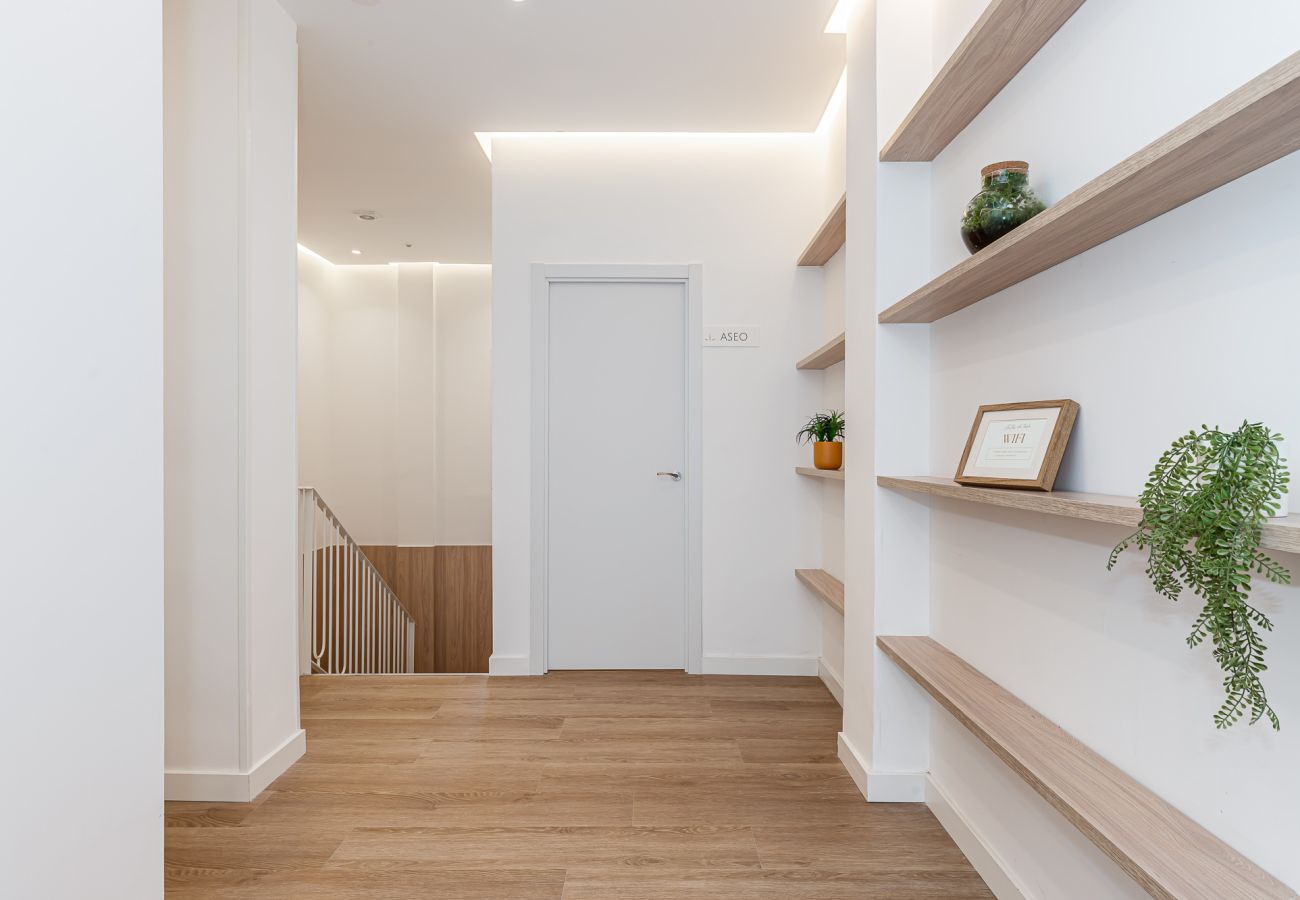 Rent by room in Madrid - Queens Bernabéu I