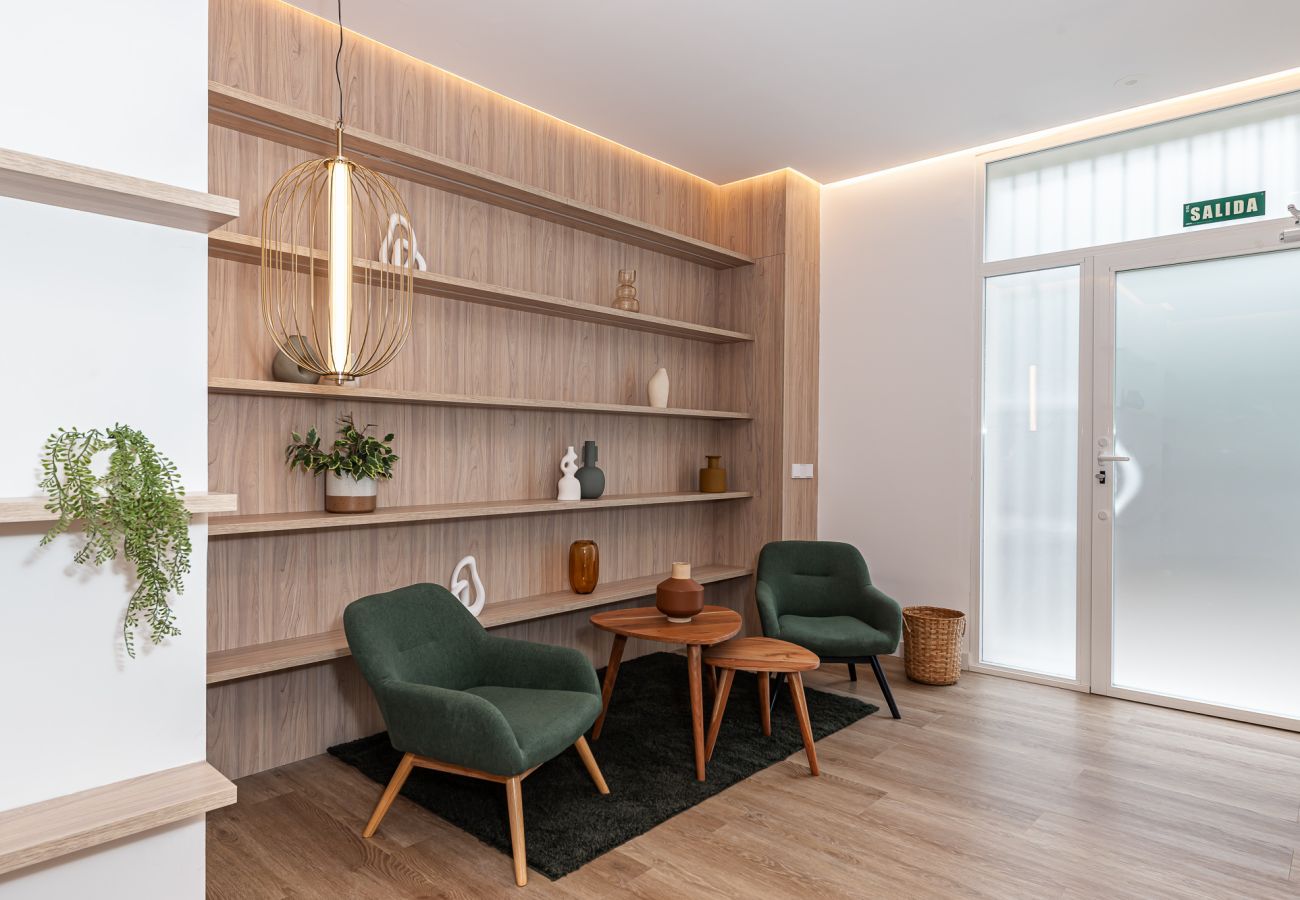 Rent by room in Madrid - Queens Bernabéu I