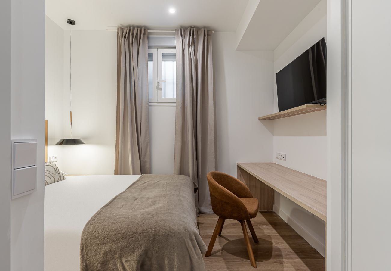 Rent by room in Madrid - The Queen's Selection VI by BNBHolder