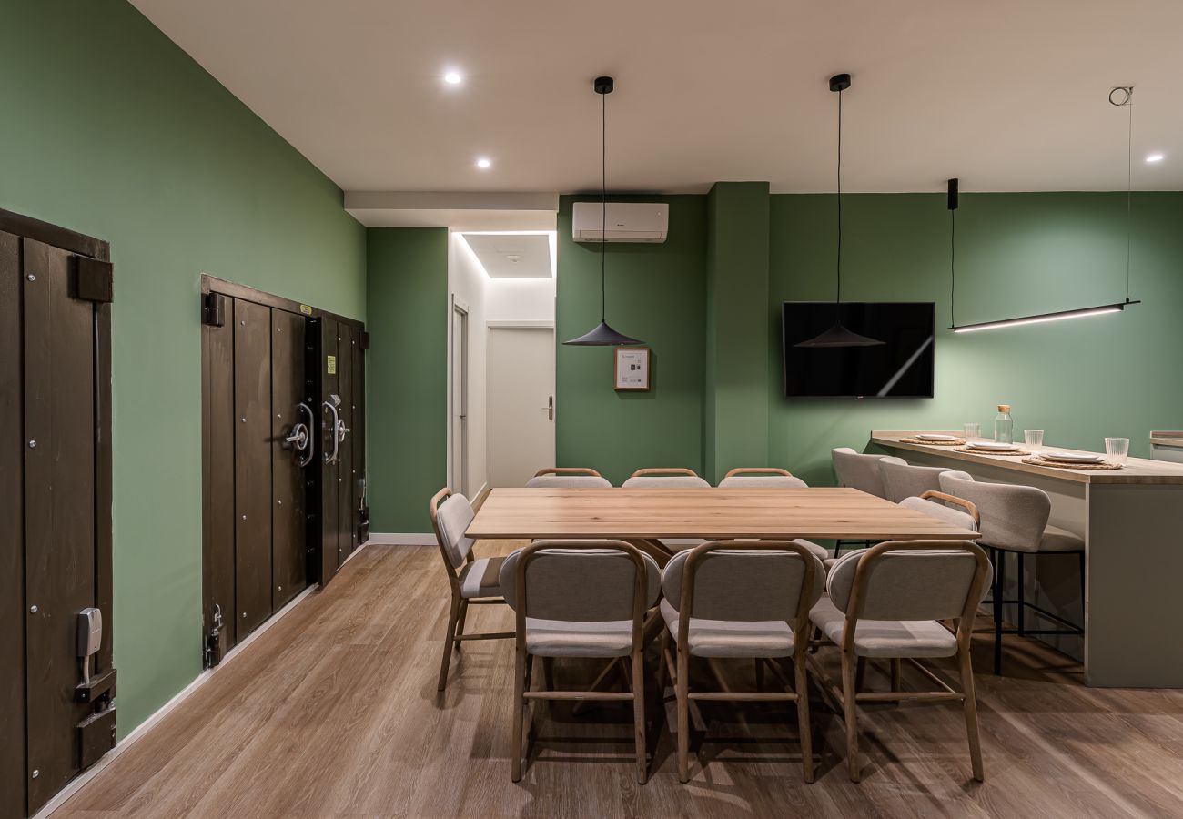 Rent by room in Madrid - Queens Bernabéu VIII