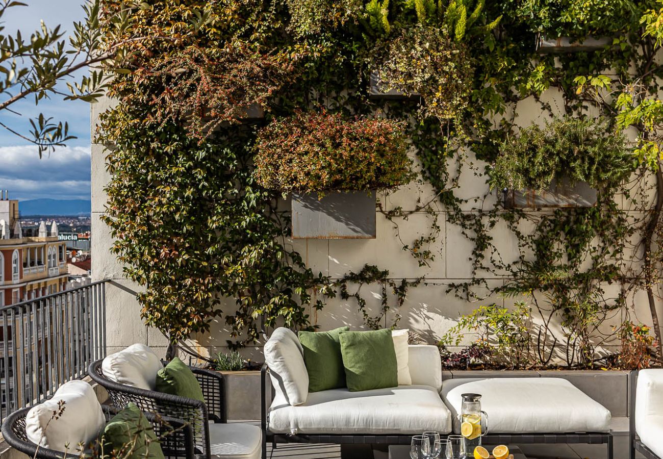 Apartment in Madrid - Waou Ático 2 Terrazas Gran Via – Corta Duración